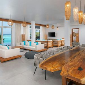 Villa Présidentielle à 5 Chambres à Coucher